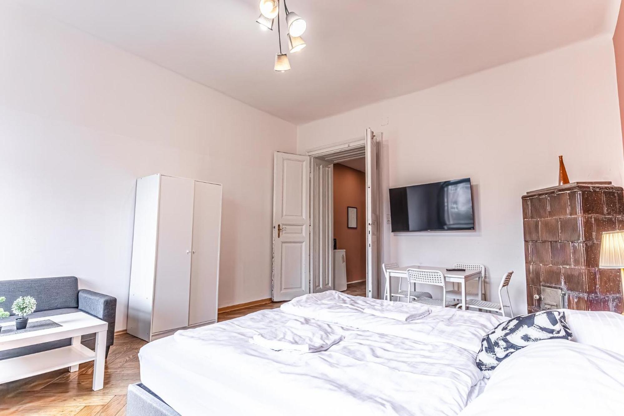 Appartement Lovely 1br Apt. Near Akh Hospital *